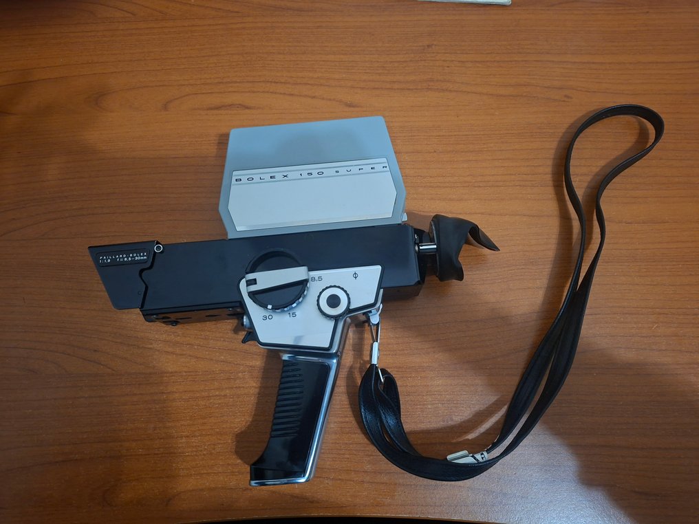 Bolex 150 SUPER 电影摄影机 #1.0