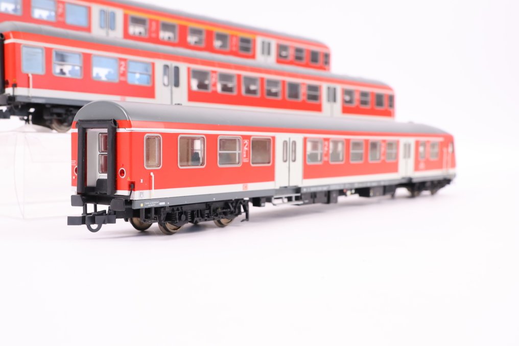 Roco H0轨 - 模型火车客运车厢 (3) - 三辆客车，比例完全一致 - DB #4.3