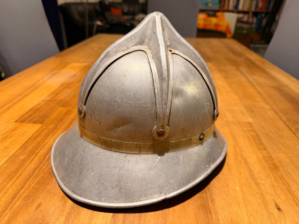 Austria - Vigili del fuoco - Attrezzatura militare #2.1