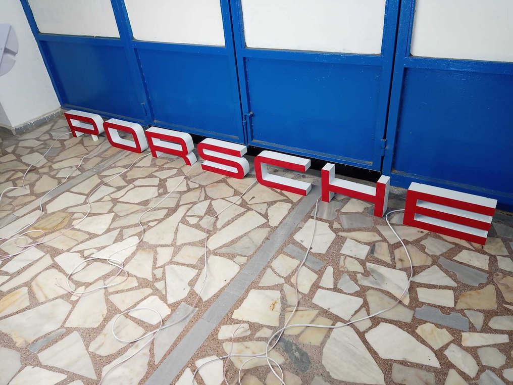 Φωτισμένη πινακίδα (7) - Μέταλλο, πλεξιγκλάς #4.3