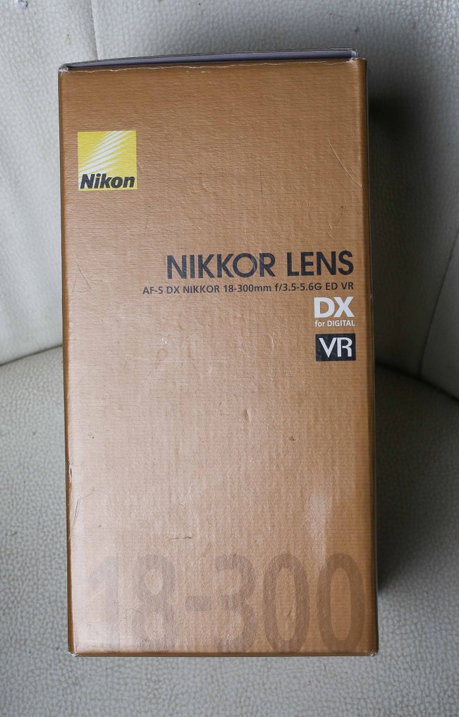 Nikon - 50 Manuels d'emploi , boites et dépliants photographiques Nikon - 1980-2000 #1.0