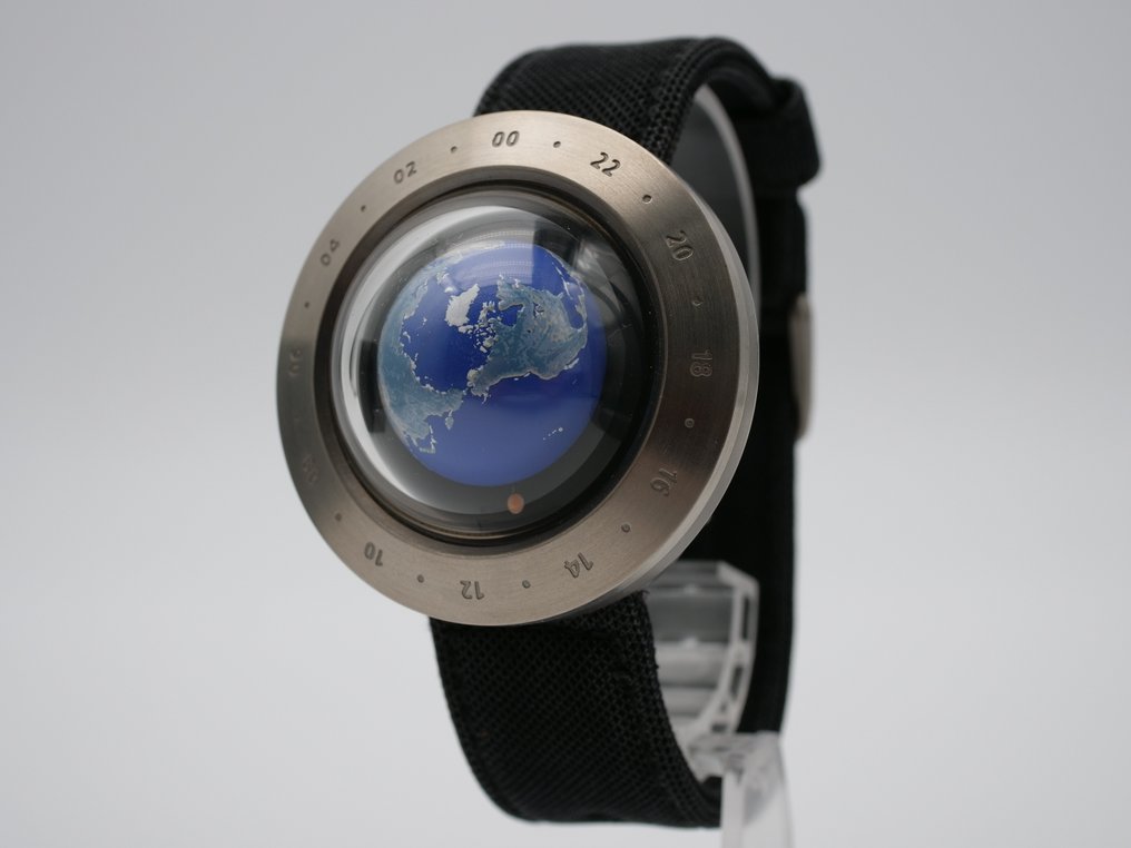 Seiko - Think The Earth World Time Concept Watch - WN-1 S/N 000096 Early Model - Men - 1970-1979  #1.0