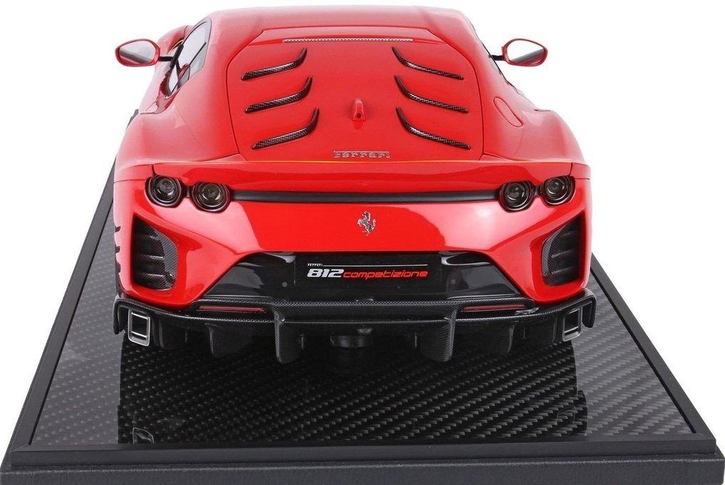 BBR 1:12 - Modell sportsbil - FERRARI 812 COMPETIZIONE "YELLOW DETAILS" ROSSO CORSA 322 #3.2