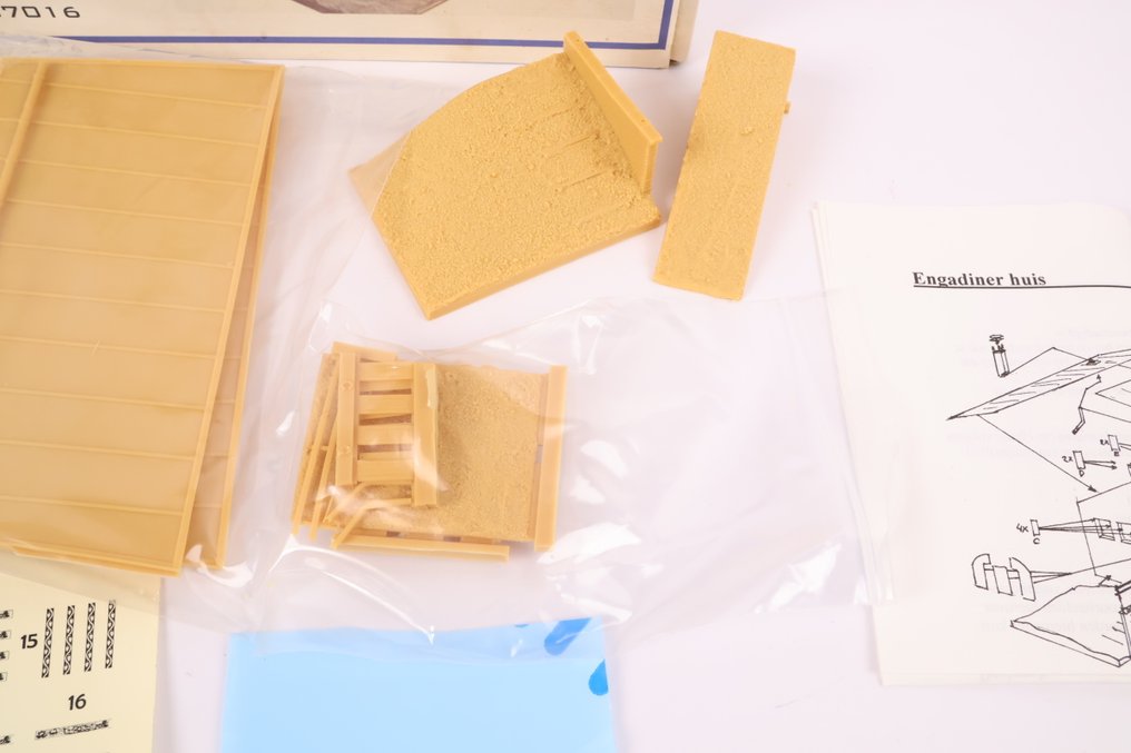 Tilly Models H0 - 87016 - Model train building kits (1) - Resin model kit of an Engadiner house #4.3