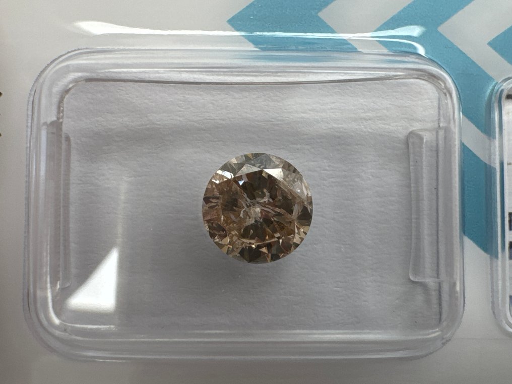 Nincs minimálár - 1 pcs Gyémánt  (Természetes színű)  - 1.09 ct - Kerek - Fancy Sárga, Barna - I2 - Nemzetközi Gemmológiai Intézet (IGI) #2.1