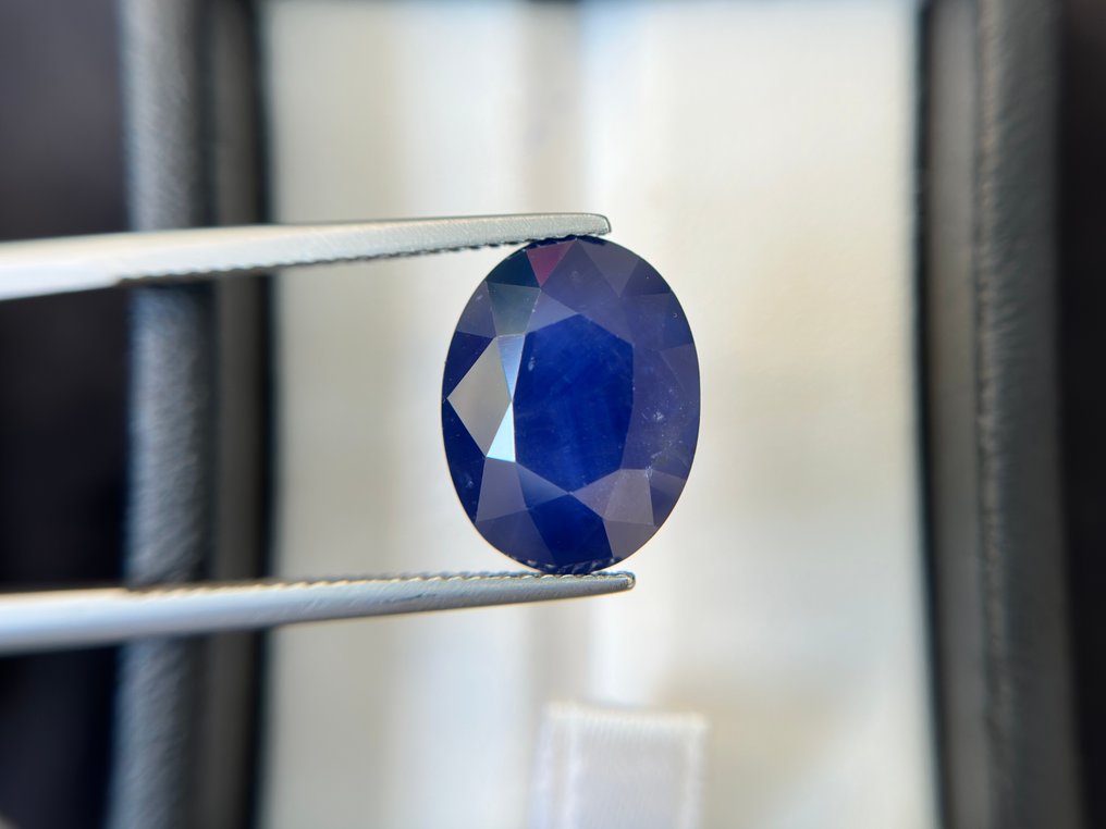 Fără preț de rezervă - 1 pcs  Albastru Safir  - 9.92 ct - GRS (Laboratorul de cercetare a pietrelor prețioase din Elveția) - Safir din Ceylon #1.0
