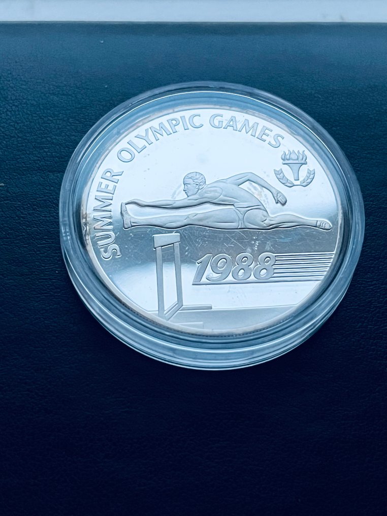 Barbados. 20 Dollars 1988 Olympic game, with a certificate  (No reserve price) #1.0