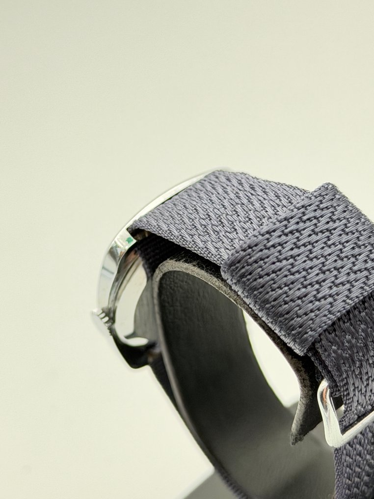 ilona - vintage NOS oval swiss made - No reserve price - Unisex - 1970-1979  #4.3