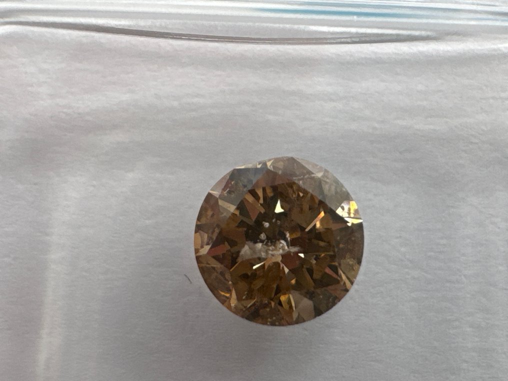 Ei pohjahintaa - 1 pcs Timantti  (Luonnonvärinen)  - 1.20 ct - Pyöreä - Fancy Keltainen, Ruskea - I1 - Kansainvälinen gemologinen instituutti (IGI) #2.1