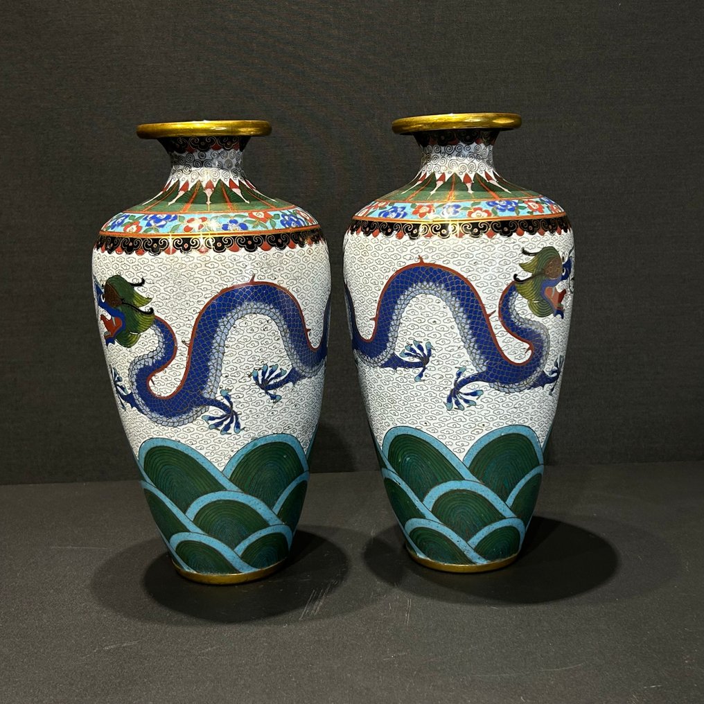 Vase - Bronze, Enamel - China  (No reserve price) #2.1