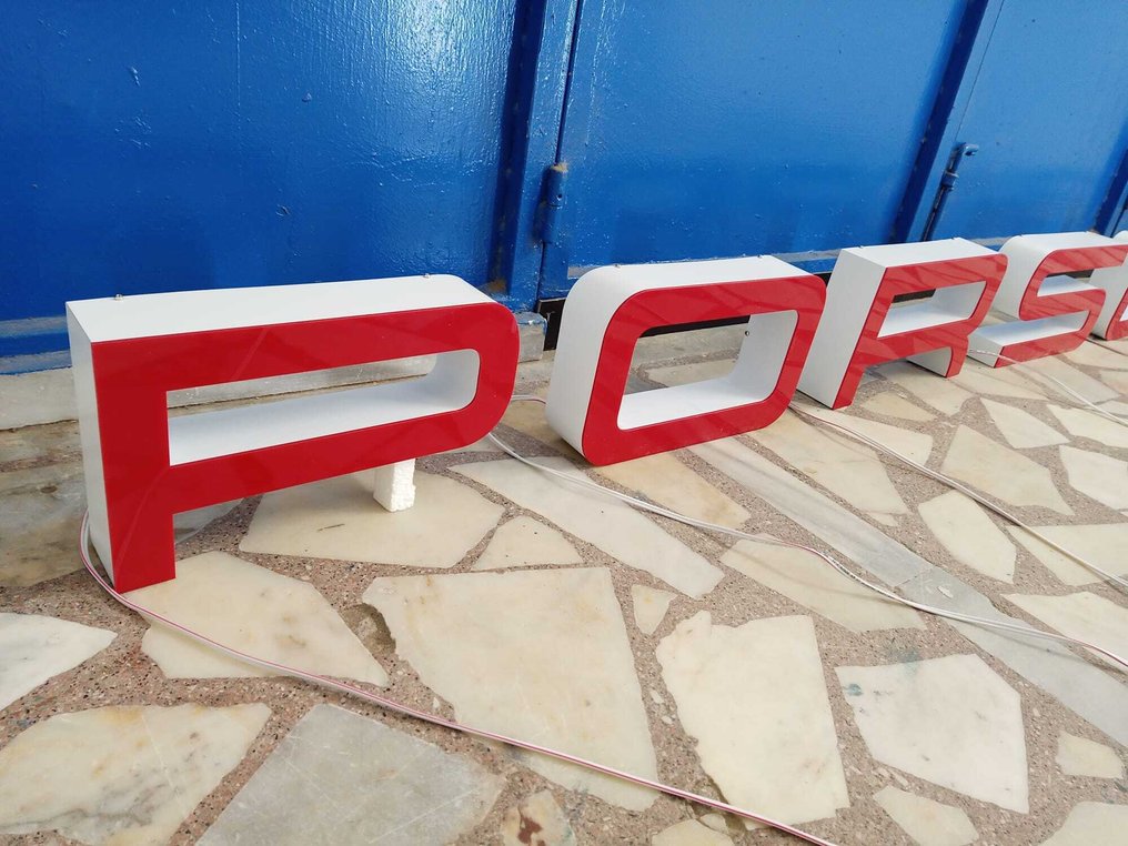 Φωτισμένη πινακίδα (7) - Μέταλλο, πλεξιγκλάς #3.2