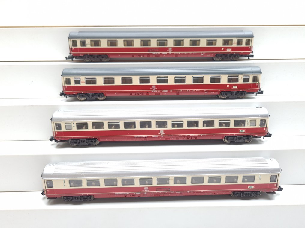 Minitrix N - 13375/13376 - Επιβατικό τρένο μοντελισμού (4) - 4x TEE βαγόνια - DB #1.0