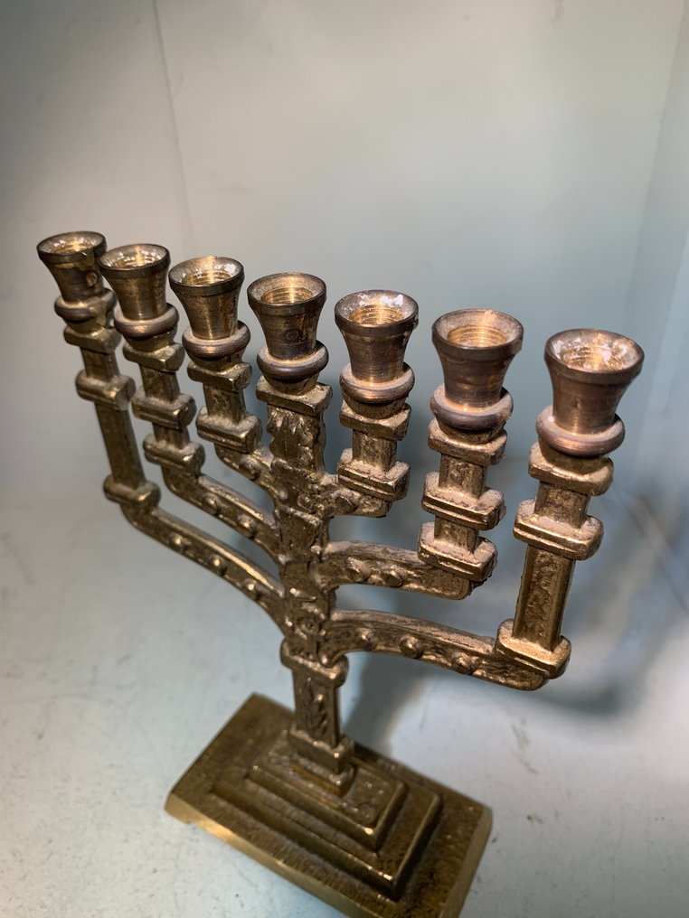 Messing Antiek zevenarmige Menorah (kaarsenhouder) - Religieus Jodendom tbv Eredienst - Kaarsenhouder - Messing #2.1