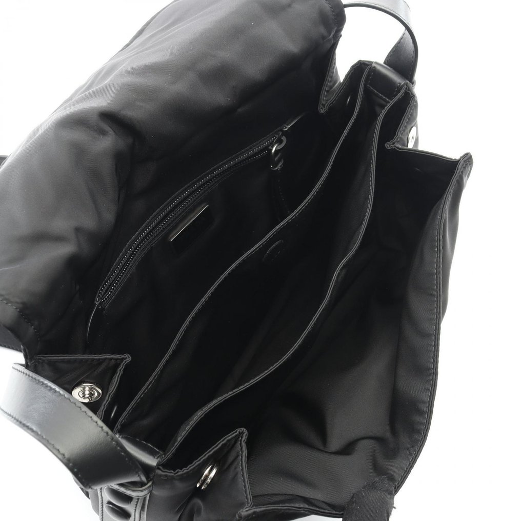 Prada - Medium Padded Re-Nylon - Borsa a spalla #2.1