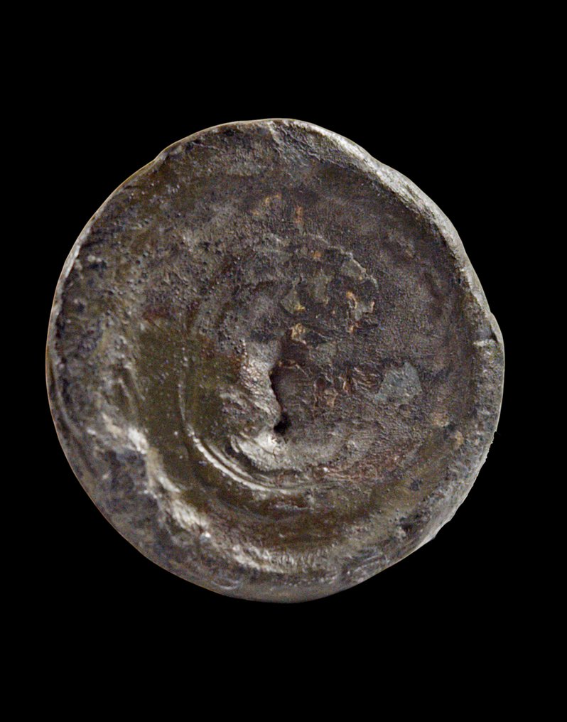 Indonesia. Rare conical tin ingot (42 gr) with decoration of a bird and rabbit also known as Tampang used as barter currency  (No reserve price) #4.3