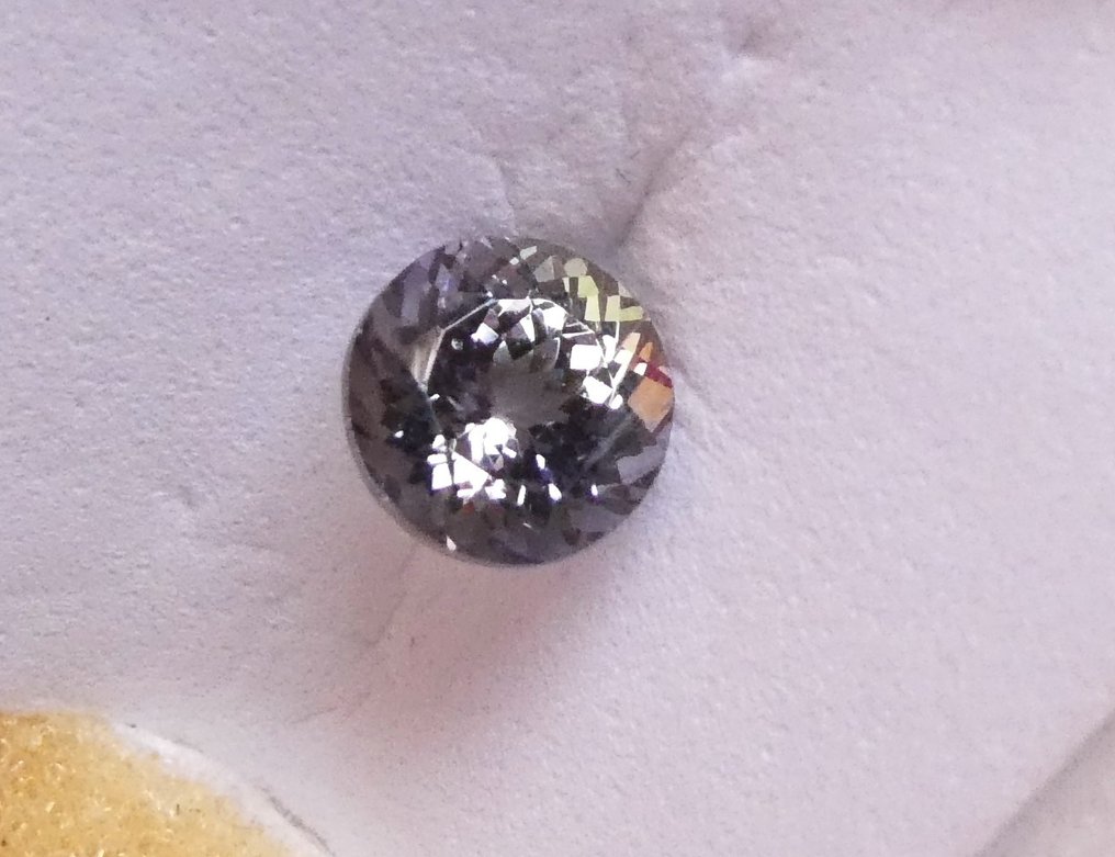 Ei pohjahintaa Tansaniitti  - 1.42 ct - Instituto Gemólogico Español (IGE) #3.2