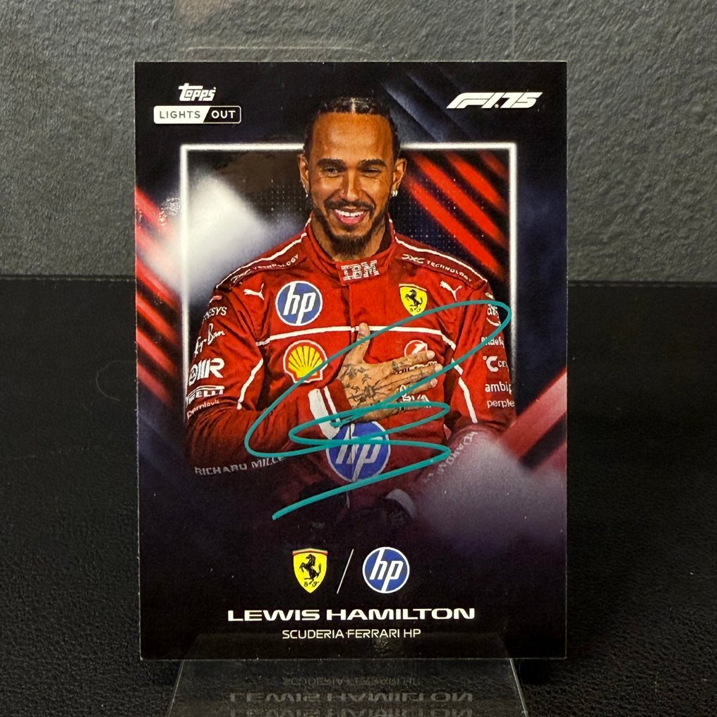 Ferrari - Topps Lights OUT - Signed - Lewis Hamilton - 2025 - Κάρτα ανταλλαγής  #1.0