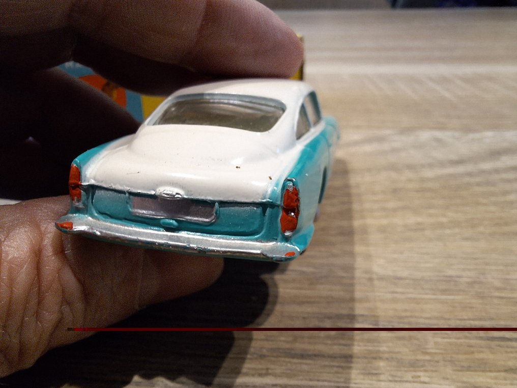 Corgi 1:43 - Modelbil - 309 Aston Martin DB4 Competition Model #4.3