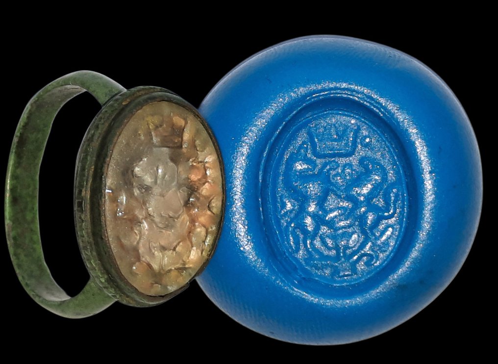 Μεσαιωνική Δαχτυλίδι με σφραγίδα οικογενειακού έμβληματος. Άριστη κατάσταση.  (χωρίς τιμή ασφαλείας) #1.0