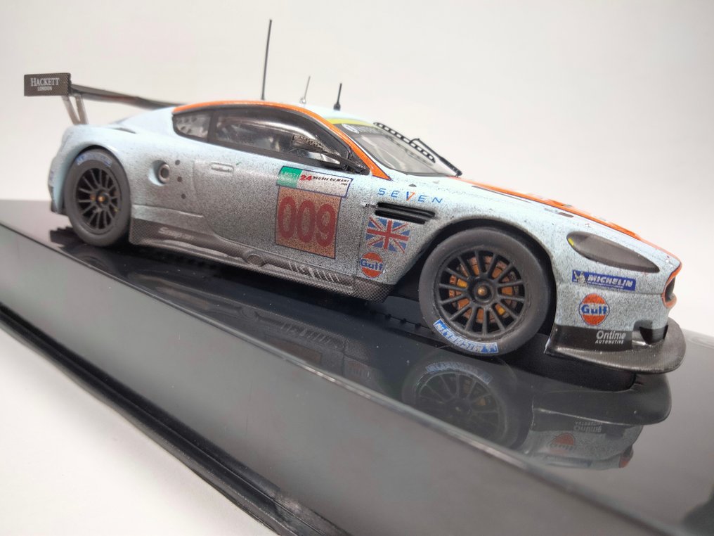 IXO Models 1:43 - Modell versenyautó - Aston Martin DBR9 #009 - D. Brabham, A. Garcia, D. Turner (2008) - Győztes LMGT1 24 órás Le Mans #3.2