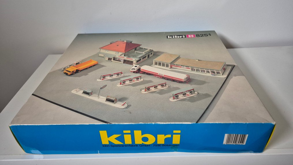 Kibri H0 - 8251 - Τρένο μοντελισμού (1) - Σετ κατασκευής «Diorama σταθμός βενζίνης». #3.2