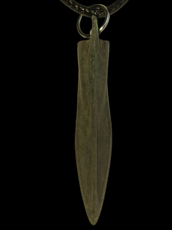 Scythian Pendant of a bronze arrowhead. Excellent condition. (No reserve price) #2.1