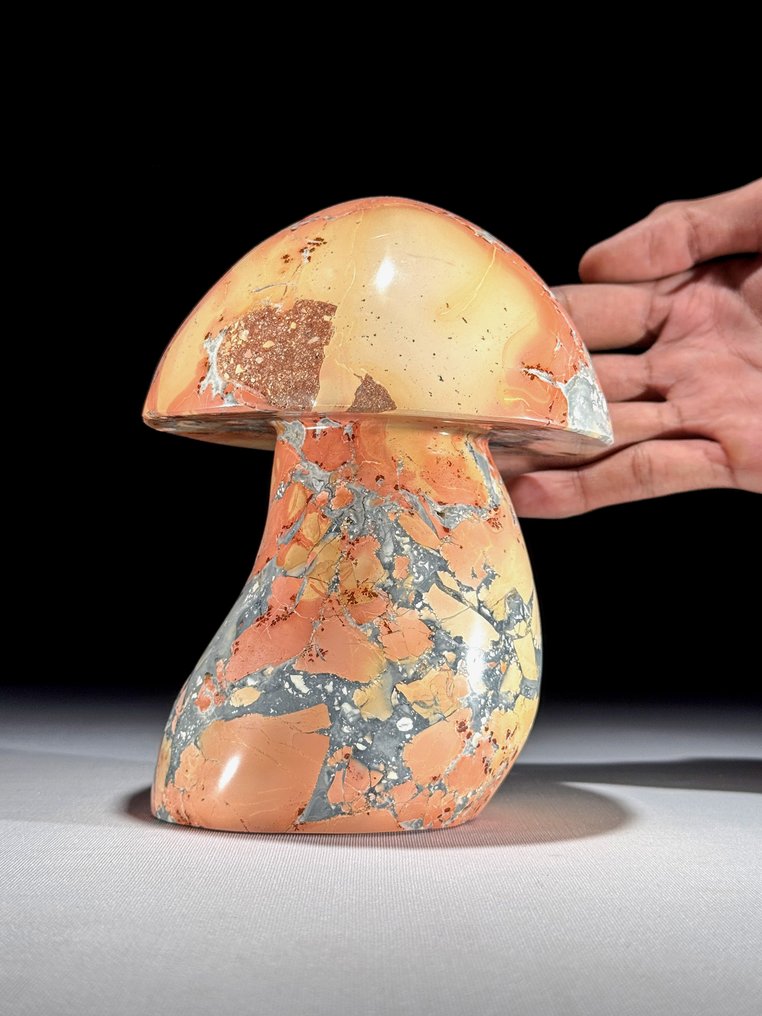 Ingen minstepris - Håndskåret skulptur av røde Maligano Jasper-sopp Unik samlerobjekt - Høyde: 16.6 cm - Bredde: 12 cm- 2600 g - (1) #1.0