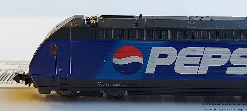 Minitrix N - 12664 - Locomotivă machetă tren (1) - Schweizer Re 4/4 460 PEPSI de la SBB, cu interfață #1.0
