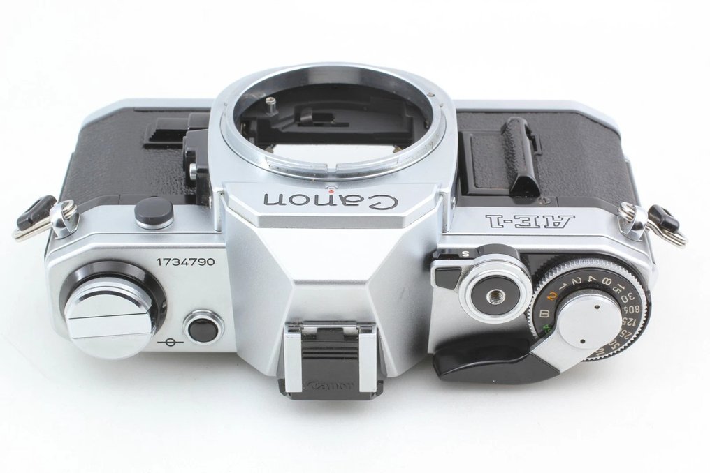 Canon AE-1 chrome + FD 1,4/50mm S.S.C. | Αντανακλαστική φωτογραφική μηχανή με μονό φακό (TLR) #1.0