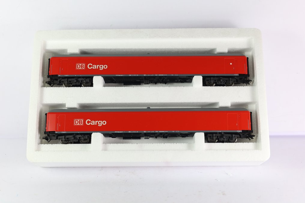 Märklin H0 - 42902 - Model train freight wagon set (1) - 2-part set 'Info carriages' - DB AG #2.1