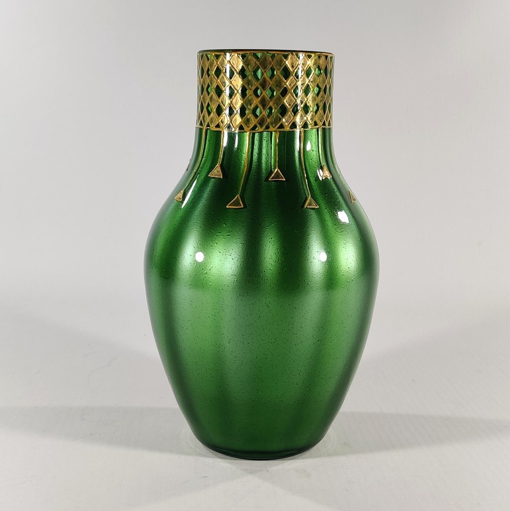 Loetz - Loetz - Vase - DEK 719 Metallin green - Crystal #1.0