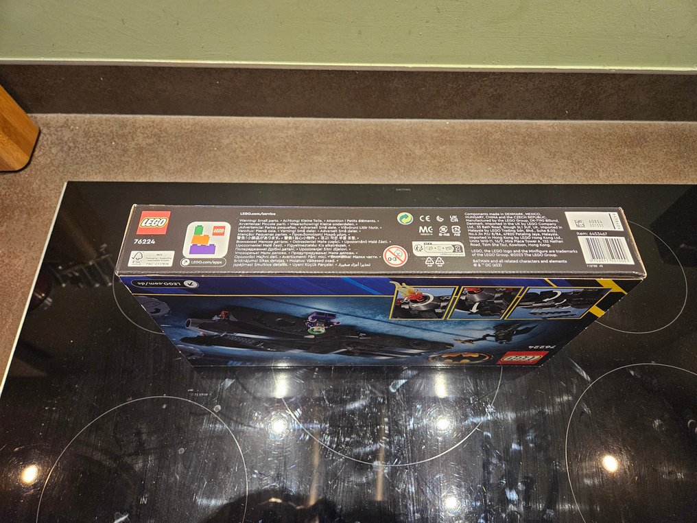 Lego Set - 76224 - DC Super Heroes - Batmobile™: Batman™ vs. The Joker™ achtervolging #3.2