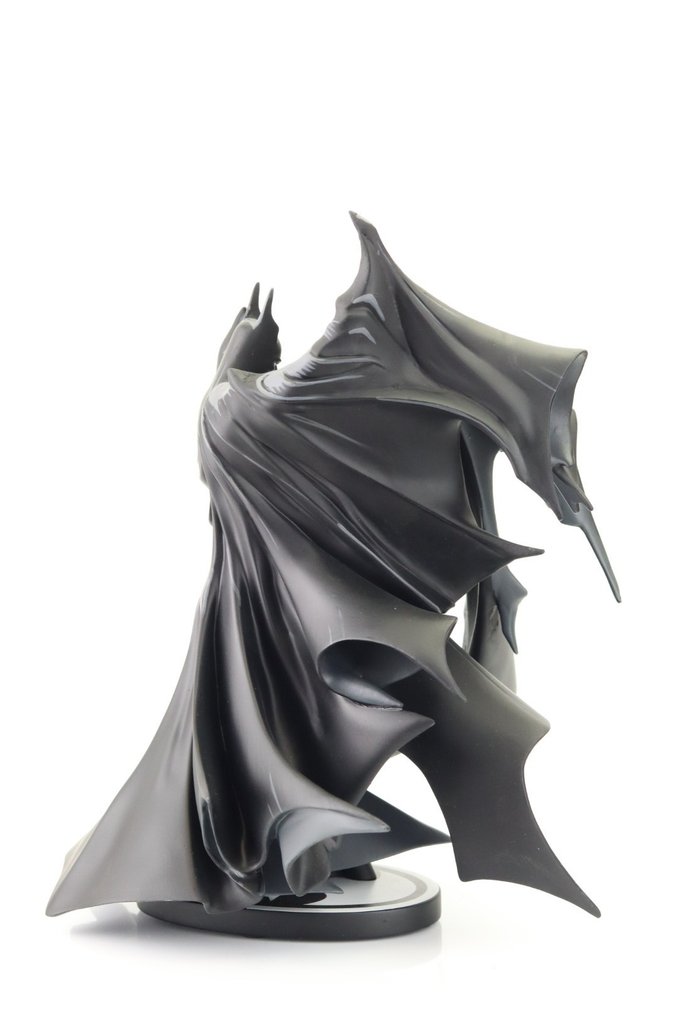 DC Direct - Batman Black & White - Todd McFarlane 2.0 #2.1