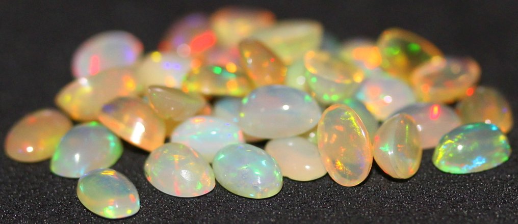 Natural Multi Colour Opal - 9,58 ct. - No Reserve Price - Polished- 1.916 g #3.2