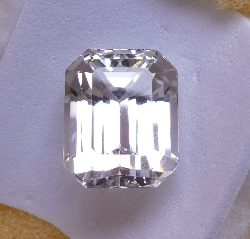 Ei pohjahintaa Spodumeeni  - 11.05 ct - Instituto Gemólogico Español (IGE) #2.1
