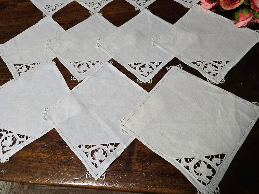 Serviet (11) - 18 cm - 18 cm - Gamle broderier #1.0