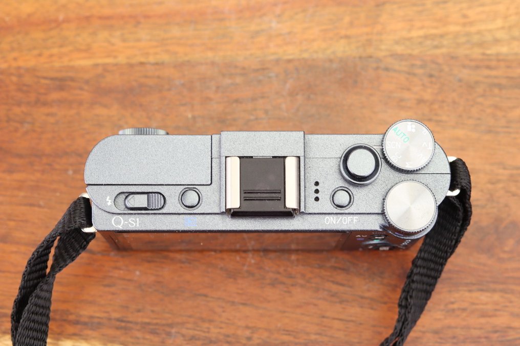 Pentax Pentax Q-S1 + SMC 5–15mm f/2.8–4.5 lens Digitalt kamera #4.3