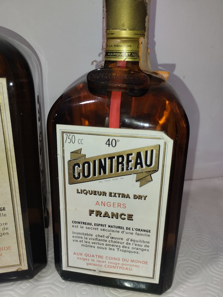 Cointreau - Magnum & regular  - b. anii `70, anii `80 - 1.5 Litri, 75 cl - 3 sticle #3.2