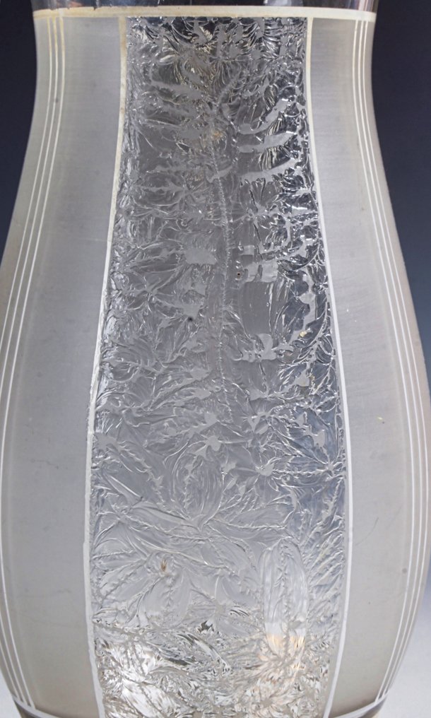 Haida of Steinschönau Attrib. - Decanter - Bohemian Art Deco 'Glue Chip' and frosted glass vase with gilding - Crystal #4.3