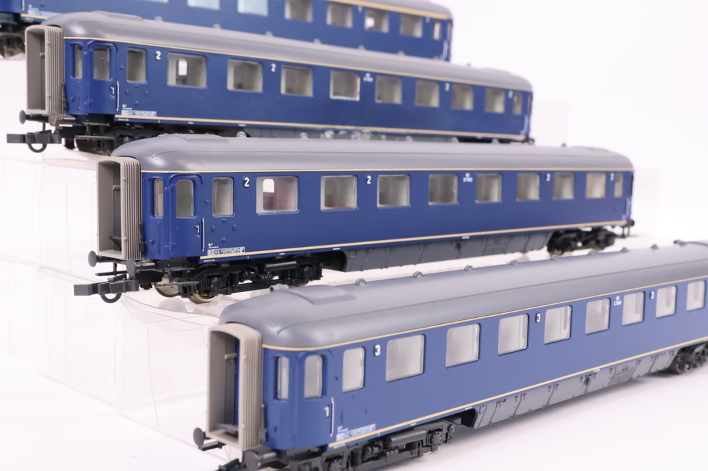 Roco H0 - Machetă tren transport călători (4) - Vier Plan D rijtuigen - NS #2.1