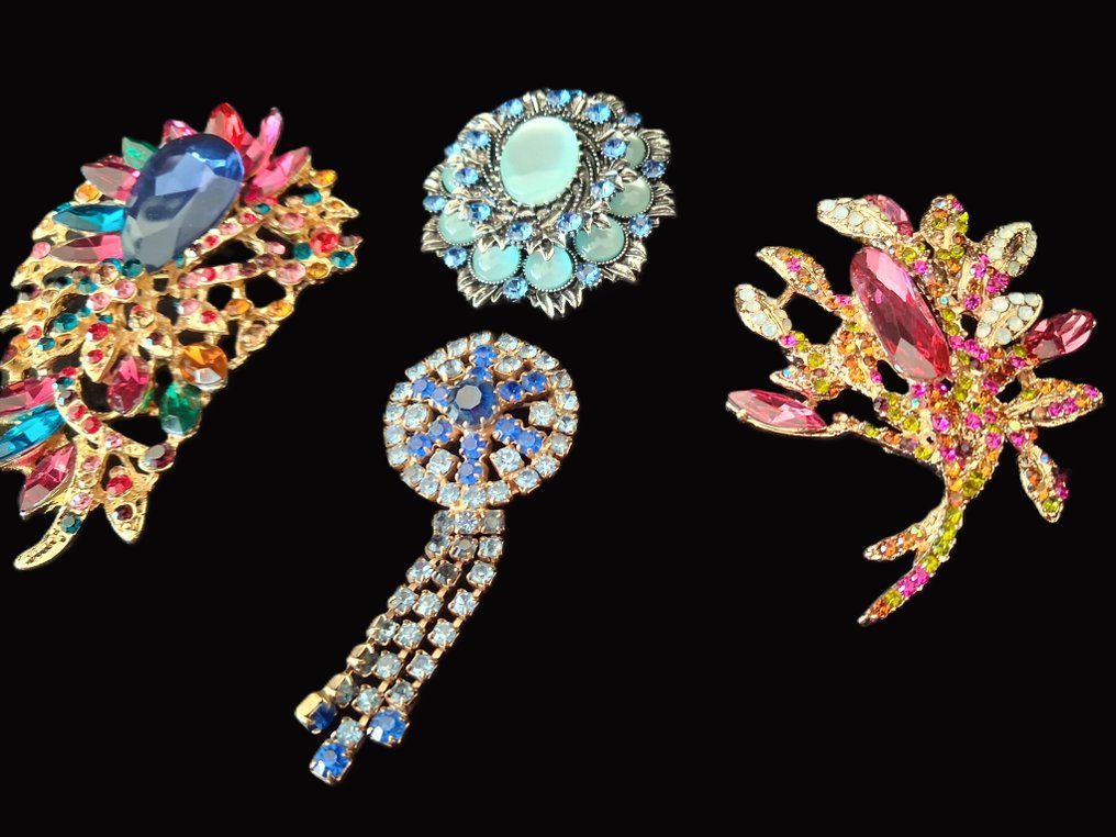 Επιχρυσωμένες και επιμεταλλωμένες με ασήμι αντίκες καρφίτσες σε στυλ Μπαρόκ. - Καρφίτσα #1.0