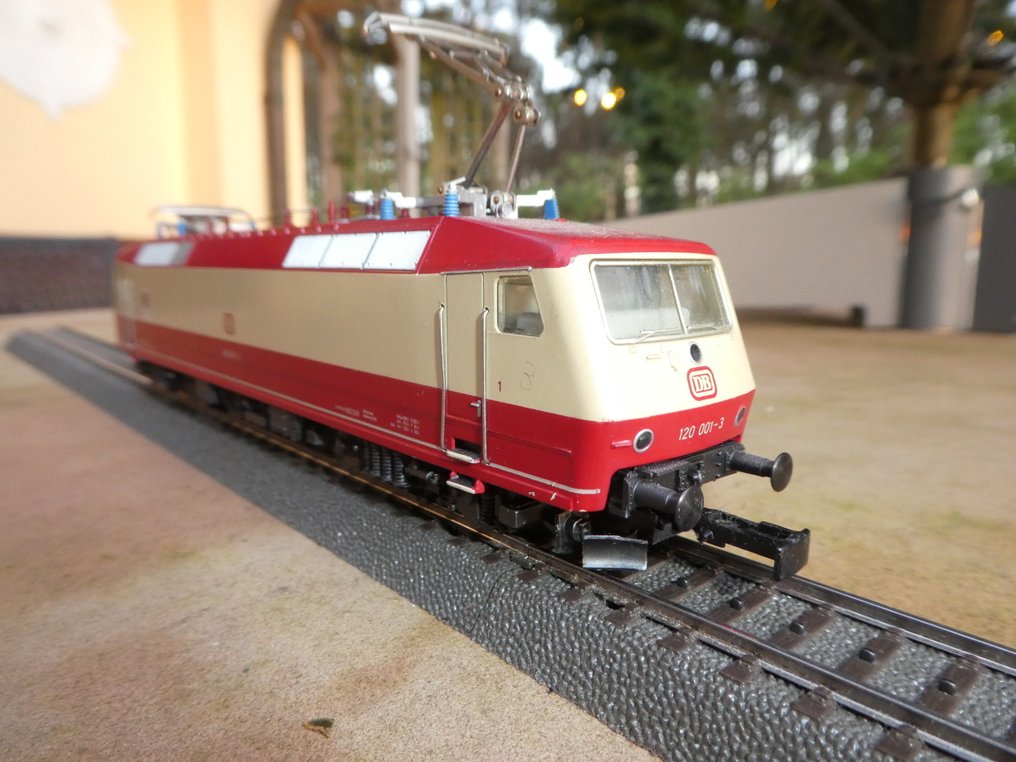 Märklin H0 - 3153 - Elektrisk lokomotiv (1) - TEE-elektrolokomotiv BR 120 - DB #1.0