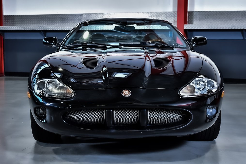 Jaguar - XKR Convertible 4.0 V8 - NO RESERVE - 2000 #1.0