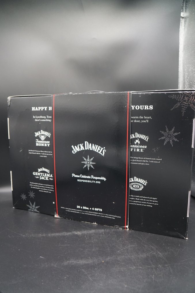 Jack Daniel's Holiday Advents Calendar - Full with 20 mini's and 4 gifts  - 5cl - 20 bottles #2.1