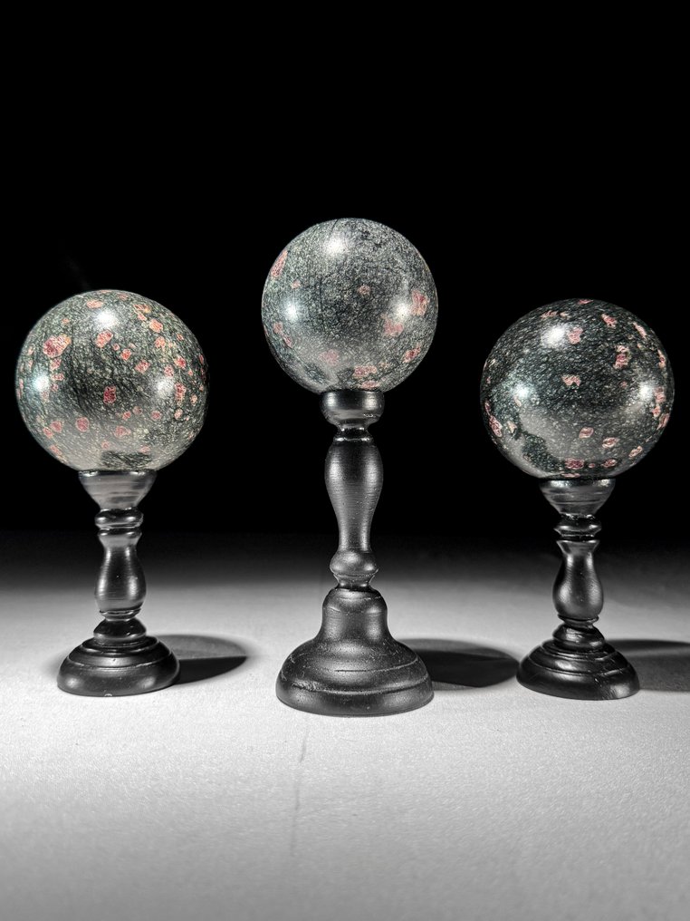 NO RESERVE PRICE - Wonderful set of 3 of rough Ruby Zoisite Spheres on custom stands- 2100 g - (3) #2.1