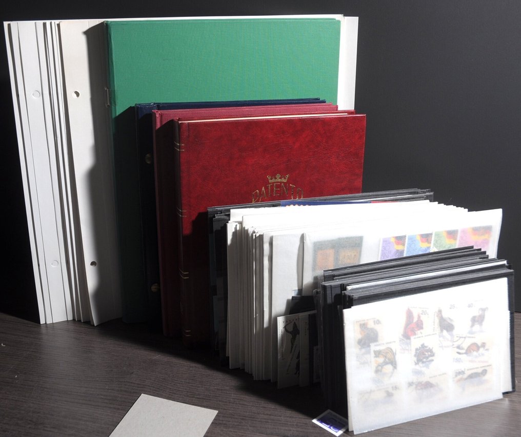 Thematic - Collection with diverse themes, blocks, series, countries, and more on insert cards, stockbooks, and #1.0