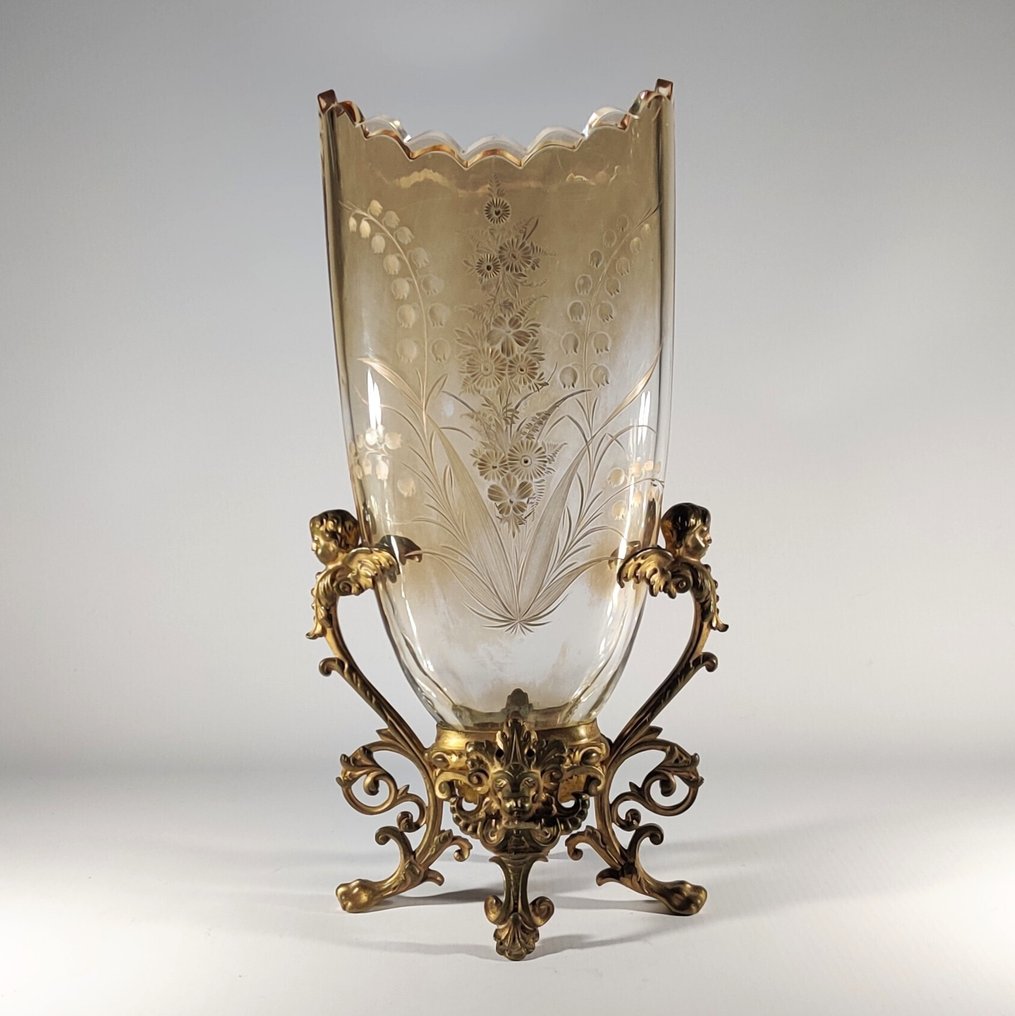 Maljakko -  art nouveau näyttävät kukkamaljakot  - metalli ja lasi #1.0