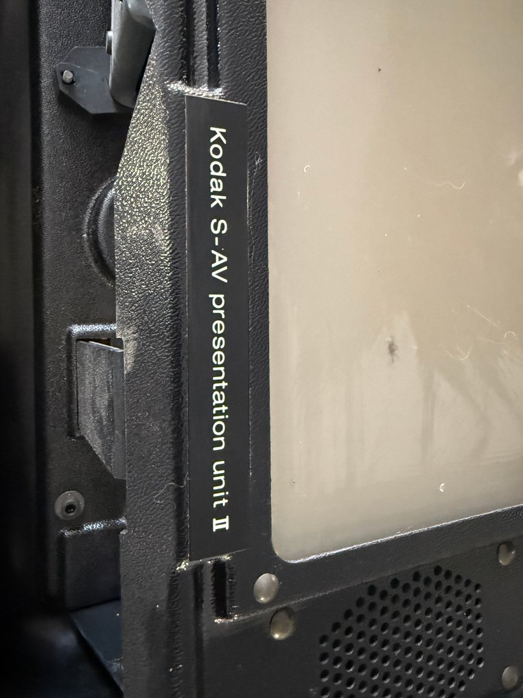 Kodak S-AV 2010 presentation unit | Proiector cu diapozitive #2.1