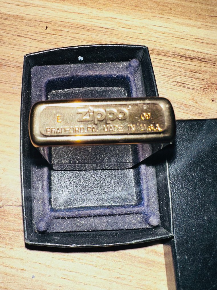 Ingen mindstepris - Lighter - Stål (rustfrit) #1.0