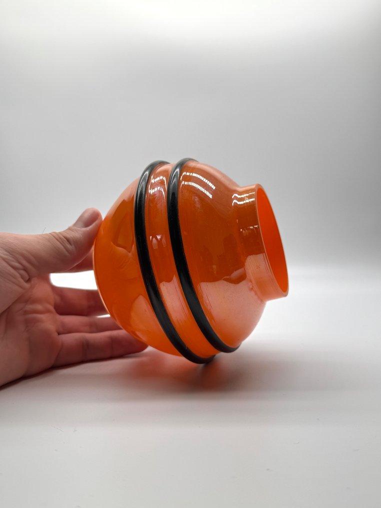 Michael Powolny - Vase -  Tango  - Glas - Iriserend, Tango #3.2